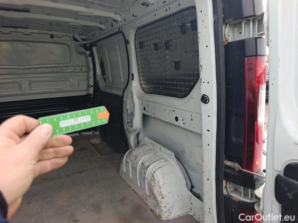  Renault  Trafic RENAULT  / 2019 / 4P / furgón Furgón 27 L1H1 Energy Blue dCi 70 kW- SS #7