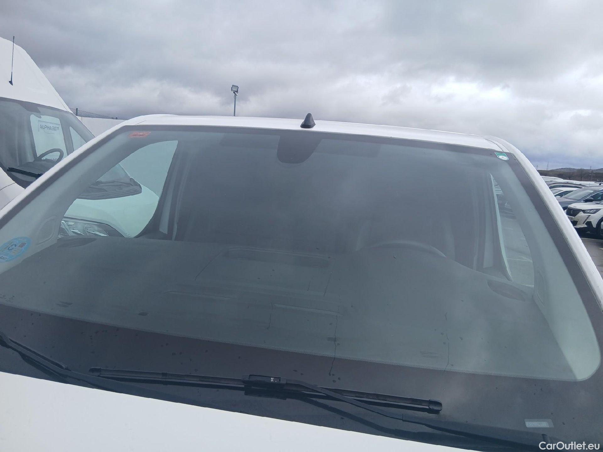  Peugeot  Expert PEUGEOT  / 2016 / 4P / furgón Furgón Premium 1.5 BlueHDi 100 Standard (AC) #19