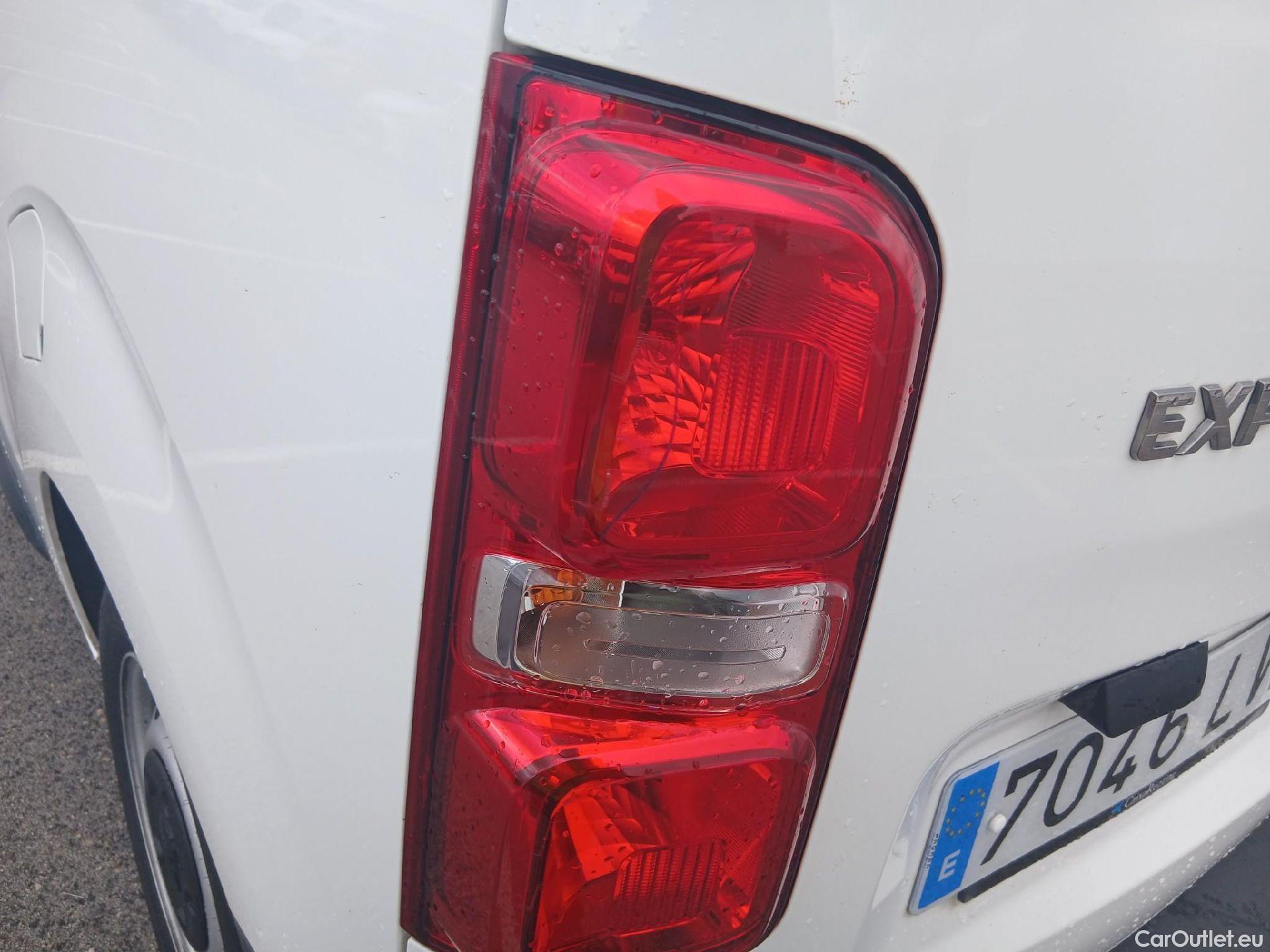  Peugeot  Expert PEUGEOT  / 2016 / 4P / furgón Furgón Premium 1.5 BlueHDi 100 Standard (AC) #27