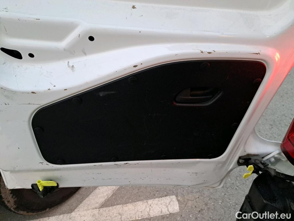  Peugeot  Partner PEUGEOT  / 2018 / 3P / furgón derivado de turismo Pro Standard 600kg BlueHDi 73kW (AC) #42