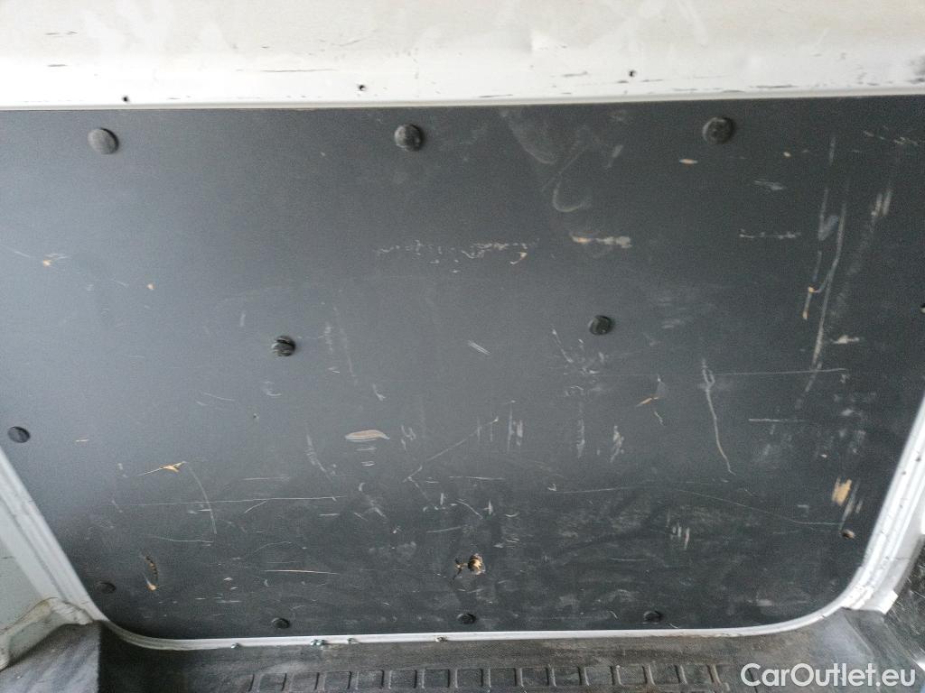  Peugeot  Expert PEUGEOT  / 2016 / 4P / furgón Furgón Premium 1.5 BlueHDi 120 Standard #13