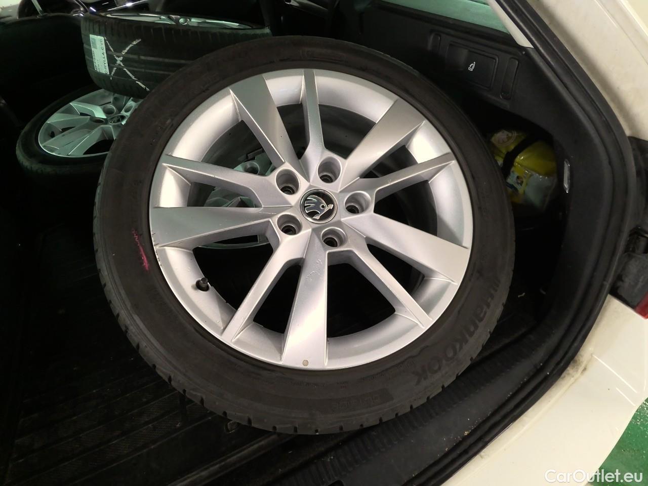  Skoda  Octavia Oct.Combi TSI 150 Style Aut. #2