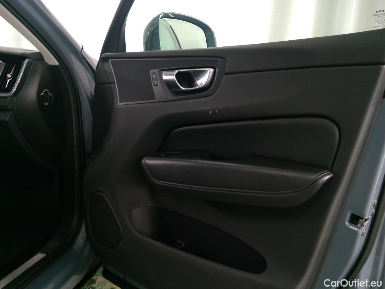  Volvo  XC60  B4D 197 Mom.Ad.Ed.AWD Aut #12