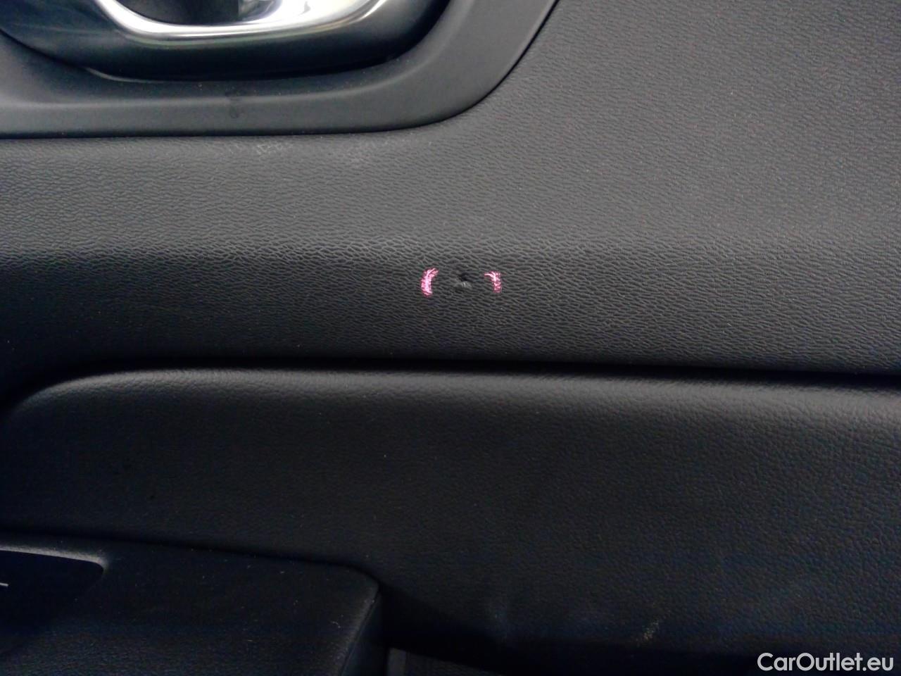  Volvo  XC60  B4D 197 Mom.Ad.Ed.AWD Aut #11