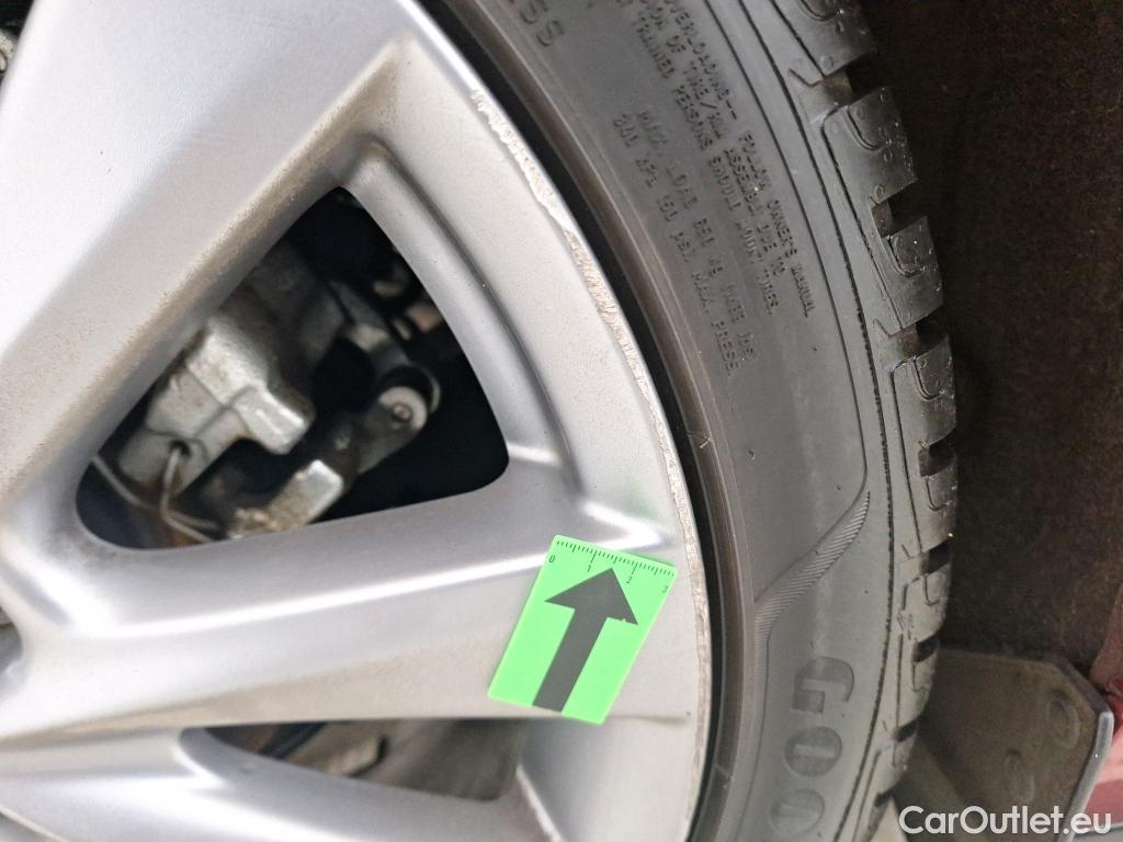  Mazda  3 2.0 SkyActiv-G122 Plus AT #18