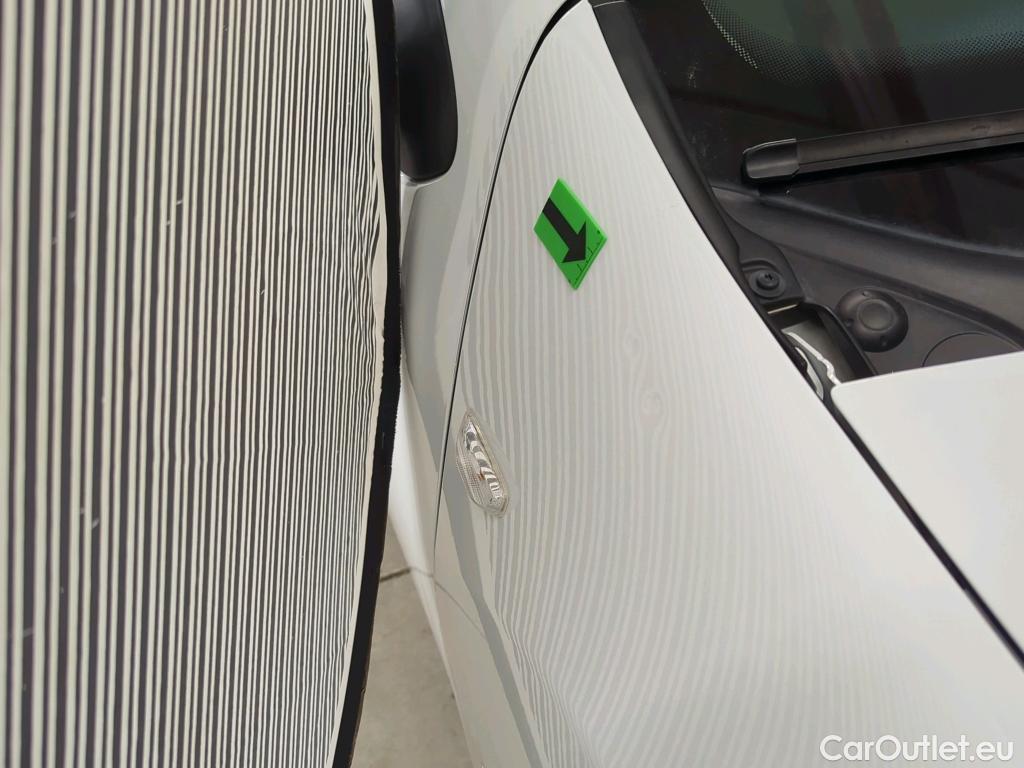  Dacia  Logan 0.9 TCe 90CP Laureate_Groupama #18