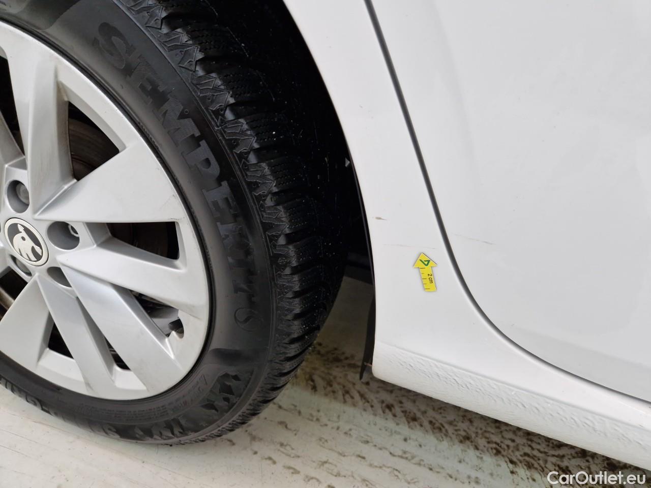  Skoda  Scala 1.0 TSI Style #9