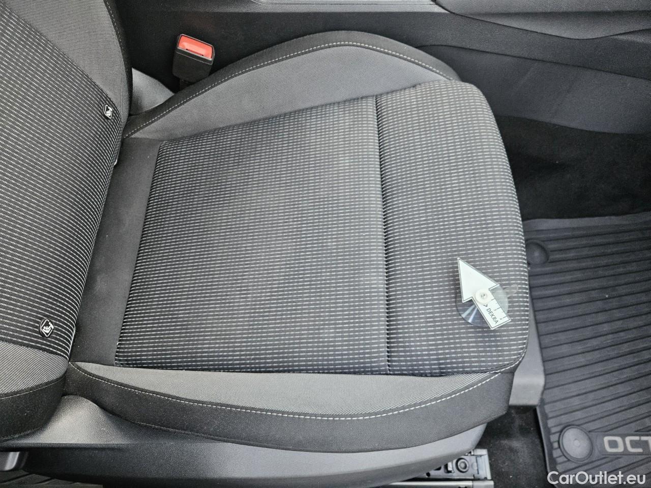  Skoda  Octavia 1.5 TSI MHEV Ambition DSG #40