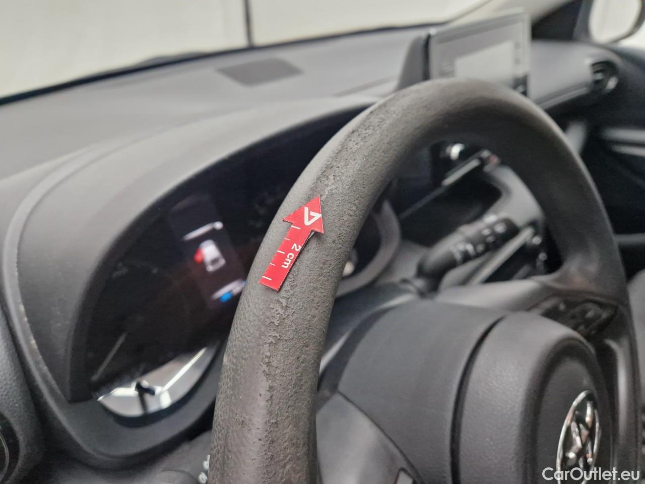  Toyota  Yaris 1.5 Hybrid Eco HYB Auto #32