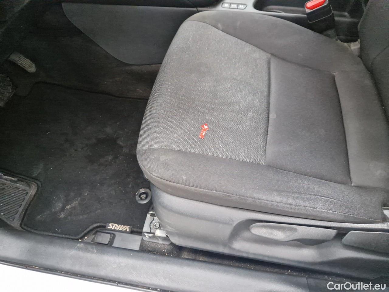  Toyota  Yaris 1.5 Hybrid Eco HYB Auto #30