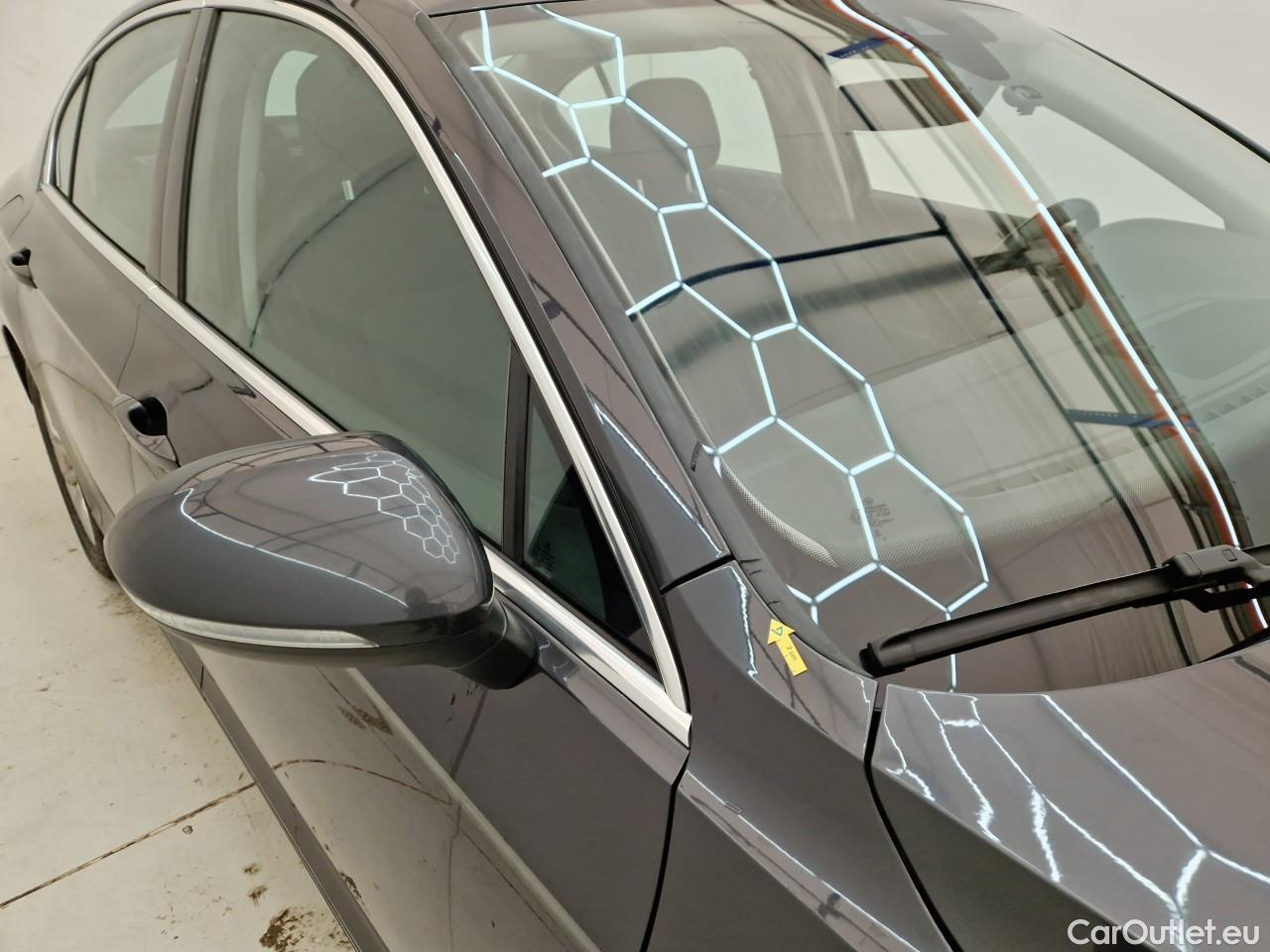  Volkswagen  Passat Comfortline 2.0 TDI DSG 150 CP #16