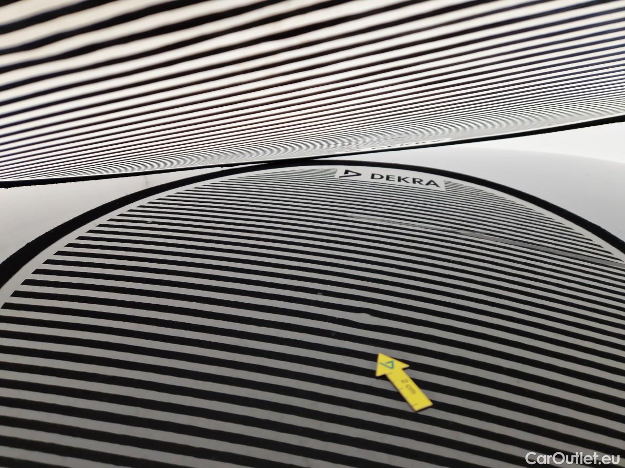  Volkswagen  Passat Comfortline 2.0 TDI DSG 150 CP #34