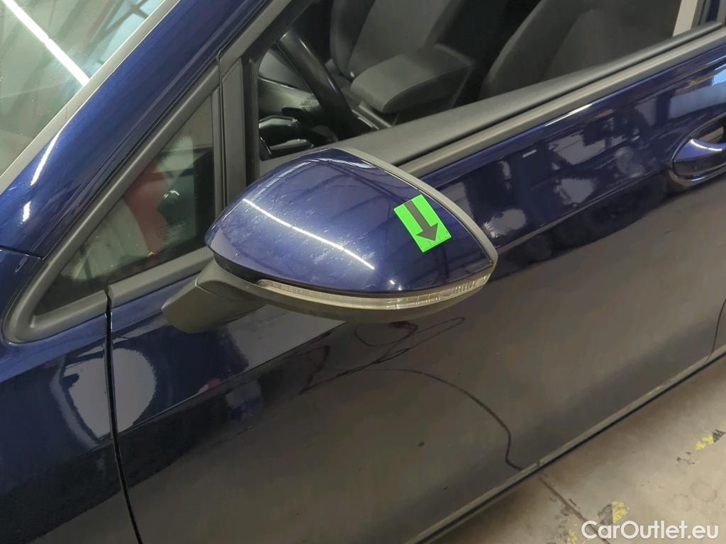  Volkswagen  Golf  2.0 TDI 116HP DSG Life Variant #53