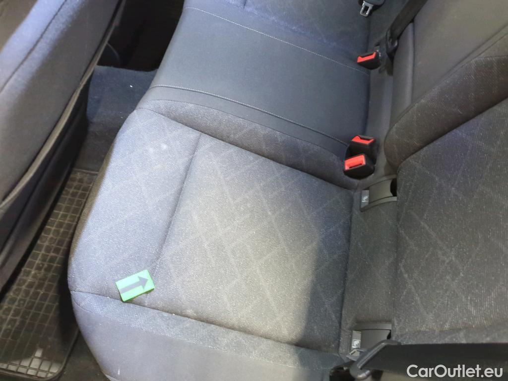  Volkswagen  Golf  2.0 TDI 116HP DSG Life Variant #36