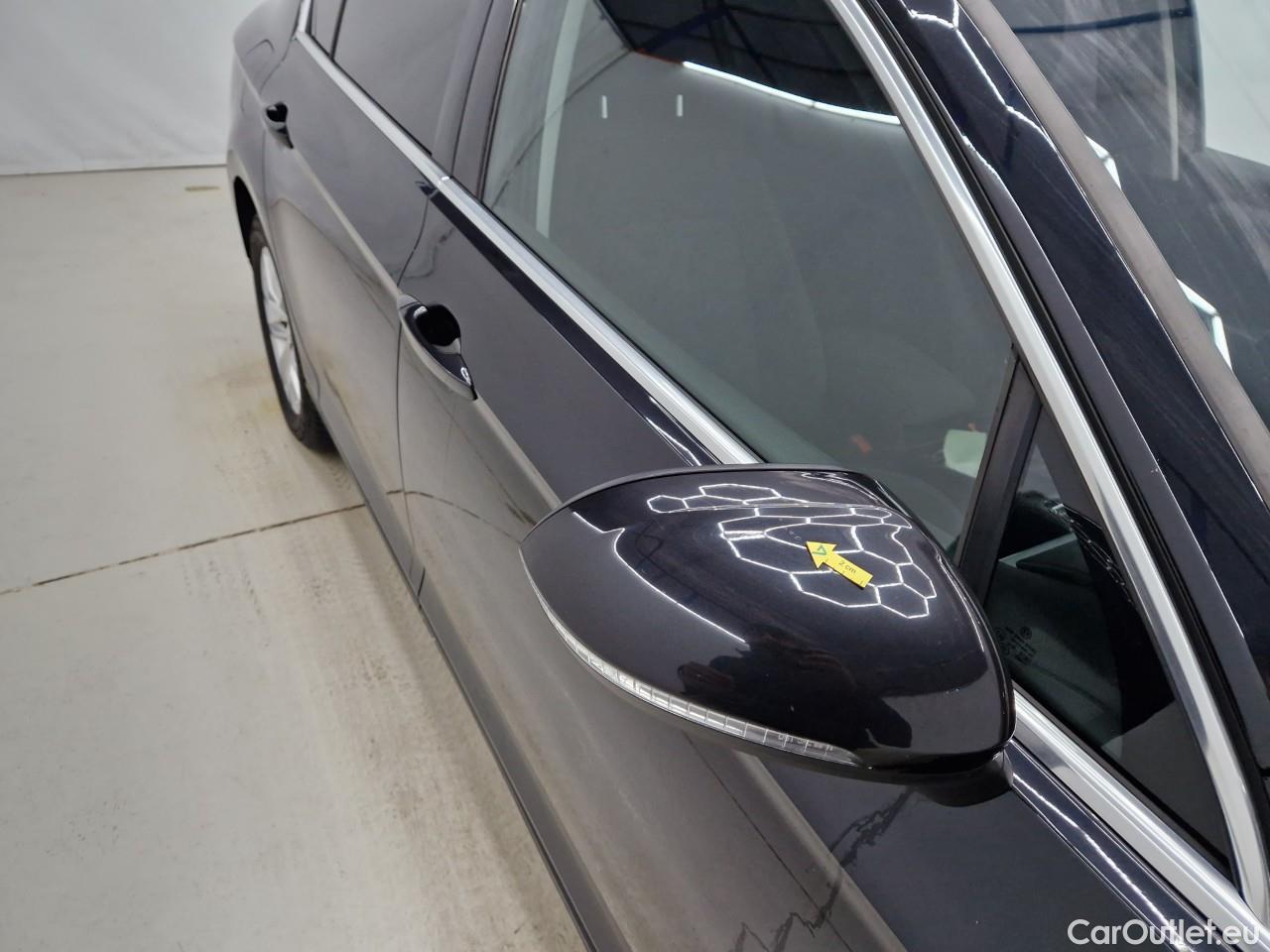  Volkswagen  Passat Comfortline 2.0 TDI DSG 150 CP #14