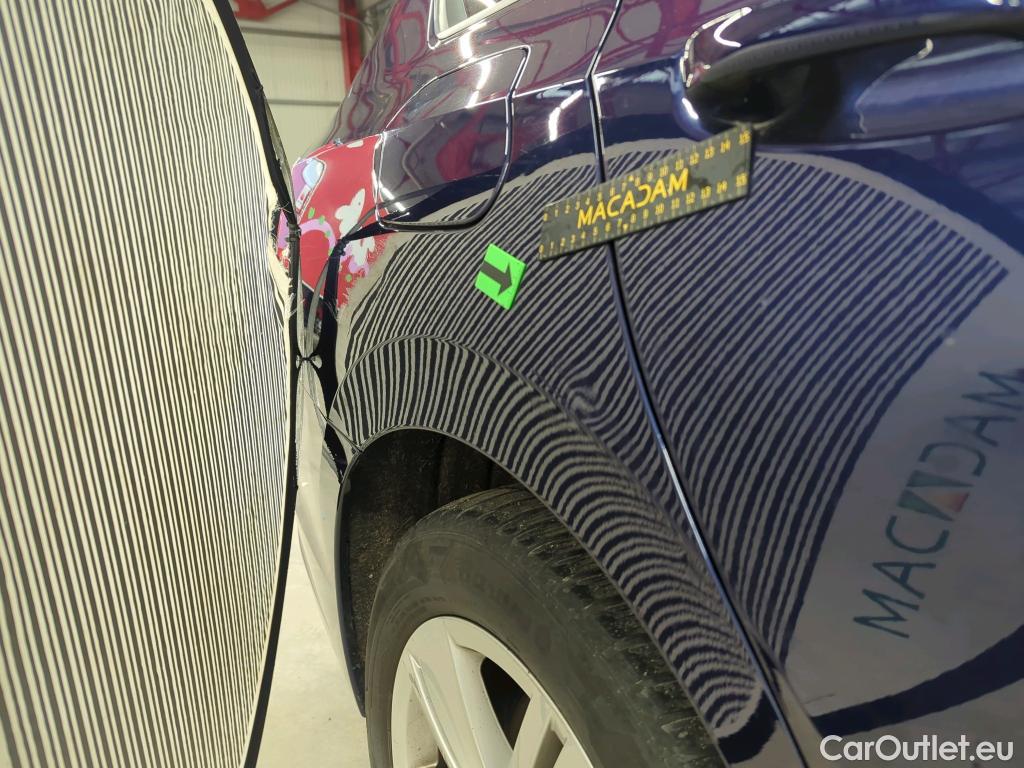  Volkswagen  Golf  2.0 TDI 116HP DSG Life Variant #22