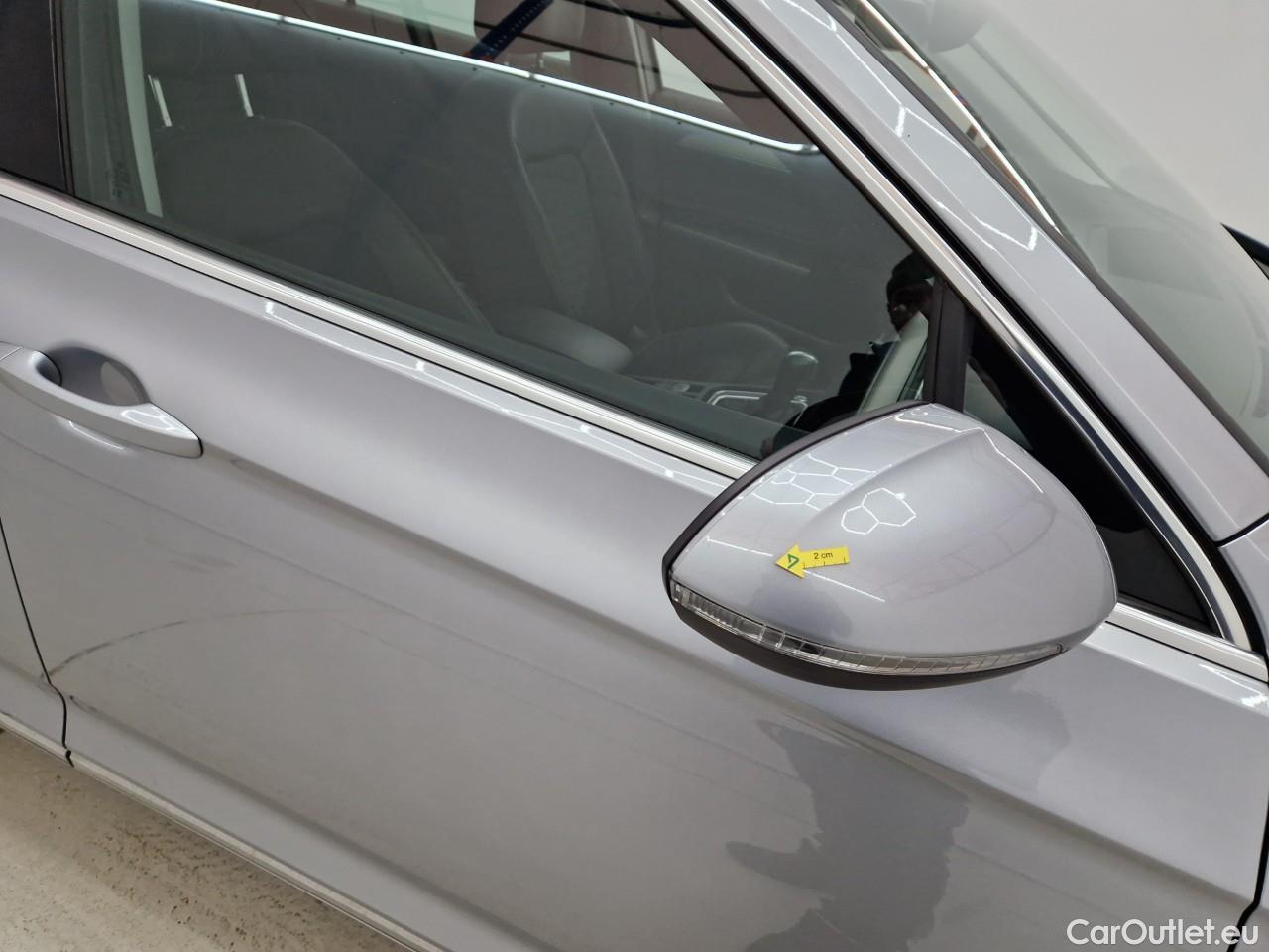  Volkswagen  Passat Var. Highline 2.0 TDI DSG 150 CP #21