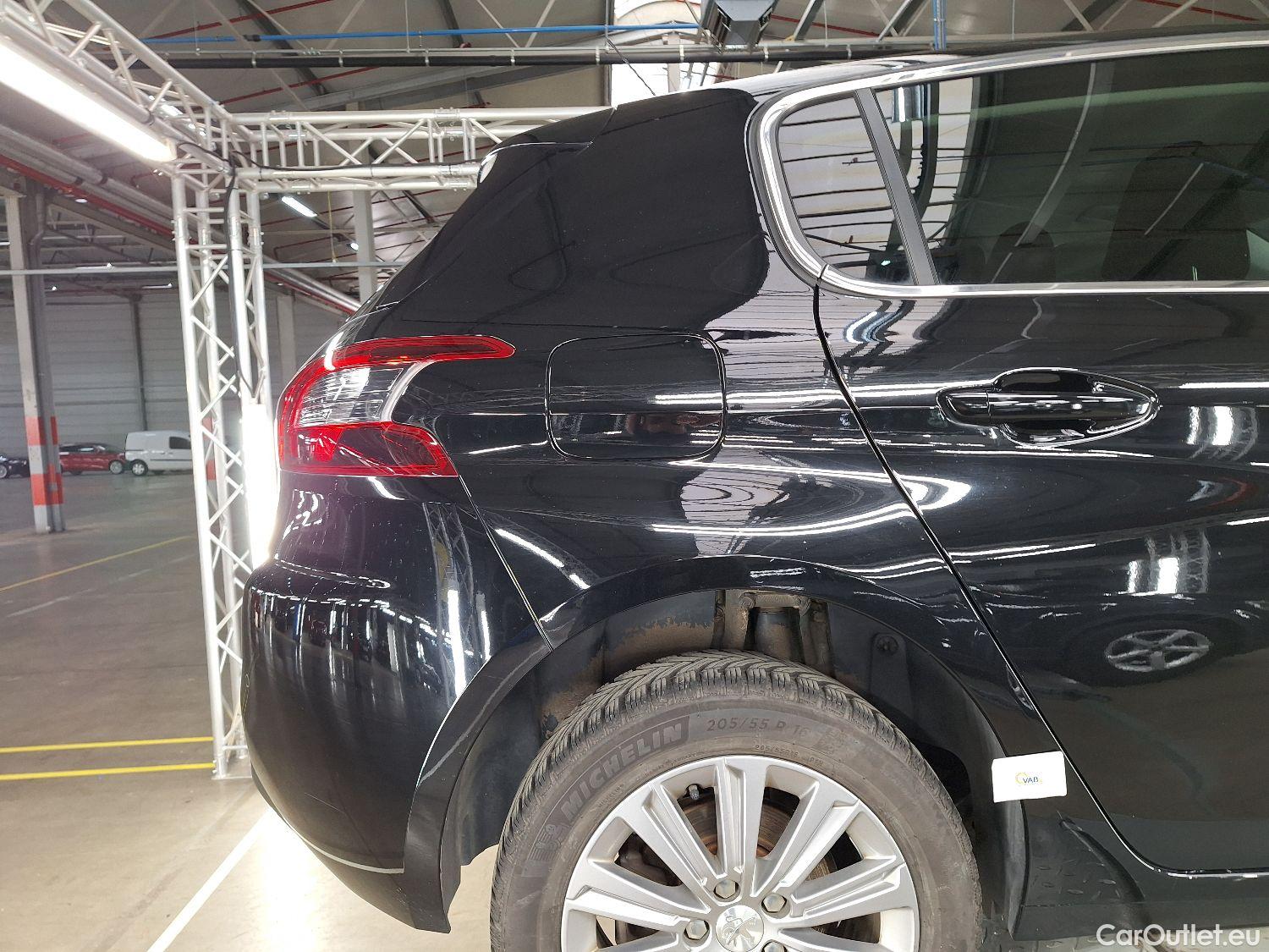  Peugeot  308 Peugeot,  FL'17, Peugeot  1.5 BlueHDi 130 S&S EAT8 Allure Pack 5 #19