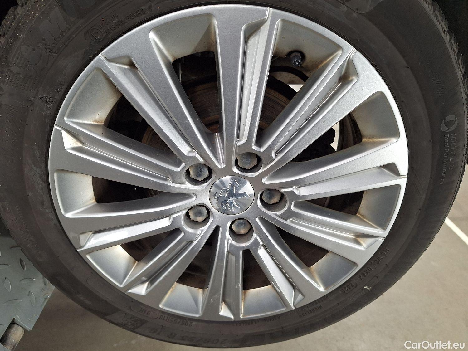  Peugeot  308 Peugeot,  FL'17, Peugeot  1.5 BlueHDi 130 S&S EAT8 Allure Pack 5 #13