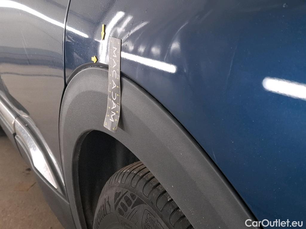  Peugeot  3008 PEUGEOT  / 2020 / 5P / SUV 1.6 HYBRID 225 E-EAT8 Allure #46