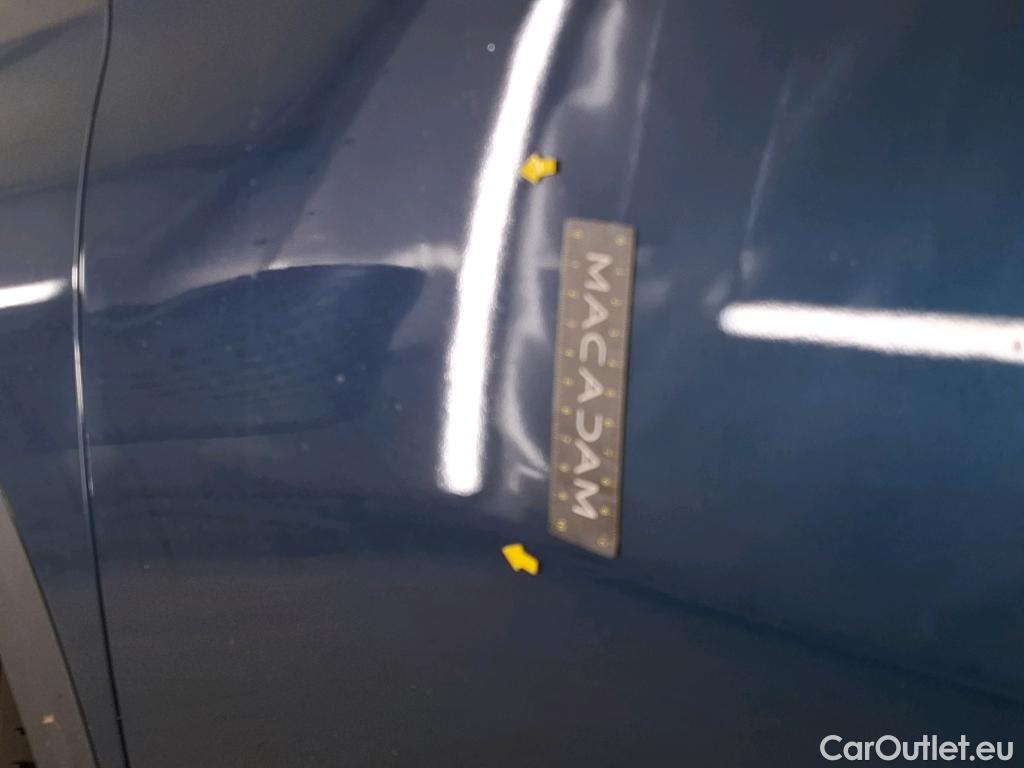  Peugeot  3008 PEUGEOT  / 2020 / 5P / SUV 1.6 HYBRID 225 E-EAT8 Allure #2