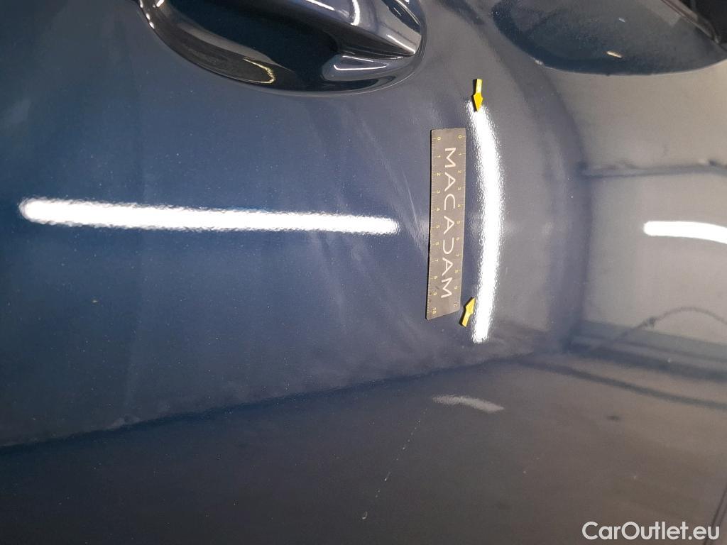  Peugeot  3008 PEUGEOT  / 2020 / 5P / SUV 1.6 HYBRID 225 E-EAT8 Allure #16