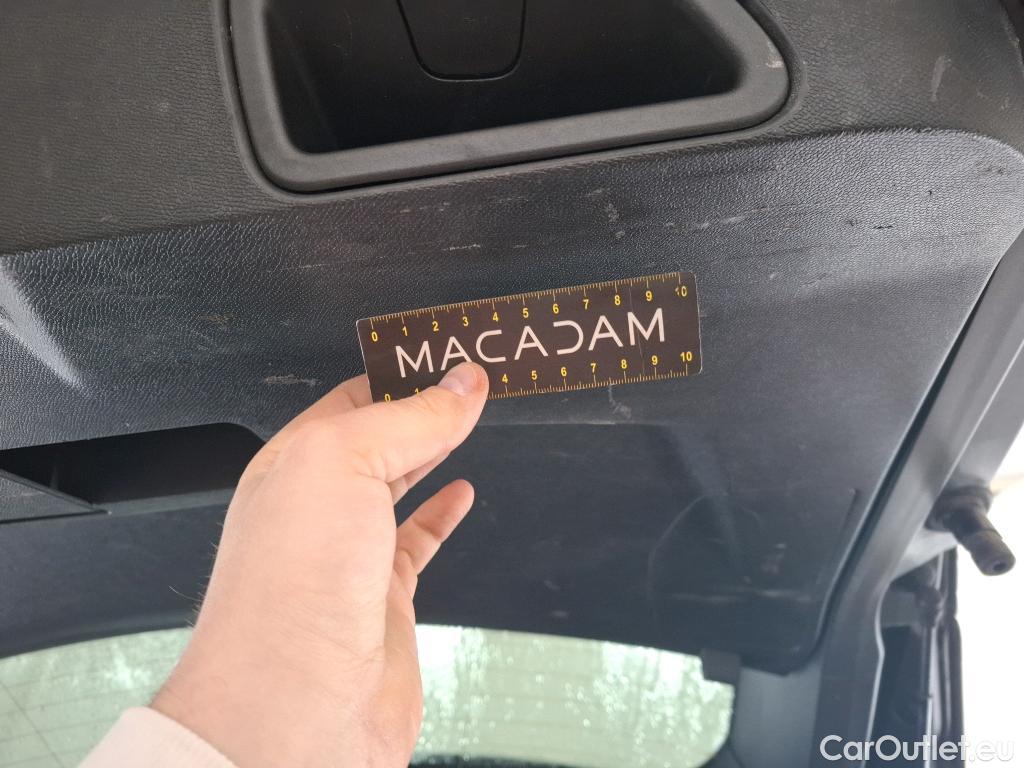  Peugeot  3008 PEUGEOT  / 2020 / 5P / SUV 1.6 HYBRID 225 E-EAT8 Allure #33