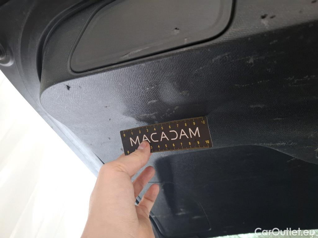  Peugeot  3008 PEUGEOT  / 2020 / 5P / SUV 1.6 HYBRID 225 E-EAT8 Allure #36