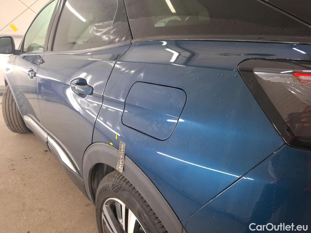  Peugeot  3008 PEUGEOT  / 2020 / 5P / SUV 1.6 HYBRID 225 E-EAT8 Allure #43