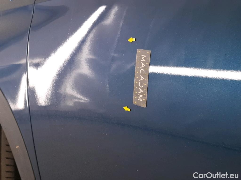  Peugeot  3008 PEUGEOT  / 2020 / 5P / SUV 1.6 HYBRID 225 E-EAT8 Allure #3