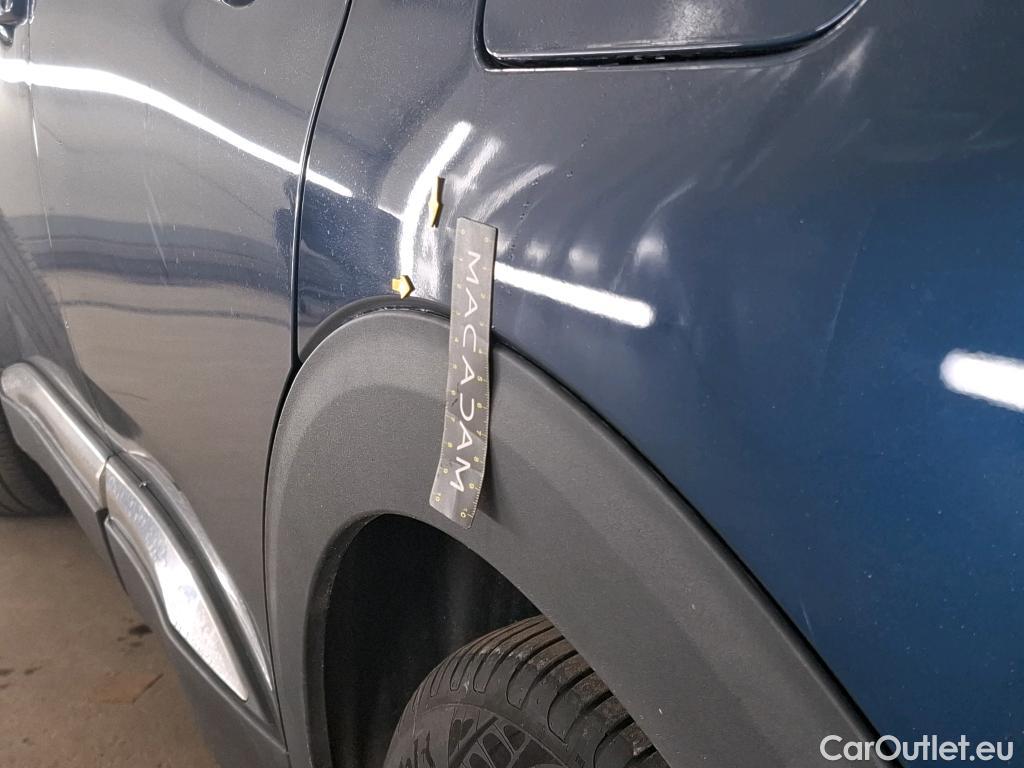  Peugeot  3008 PEUGEOT  / 2020 / 5P / SUV 1.6 HYBRID 225 E-EAT8 Allure #44