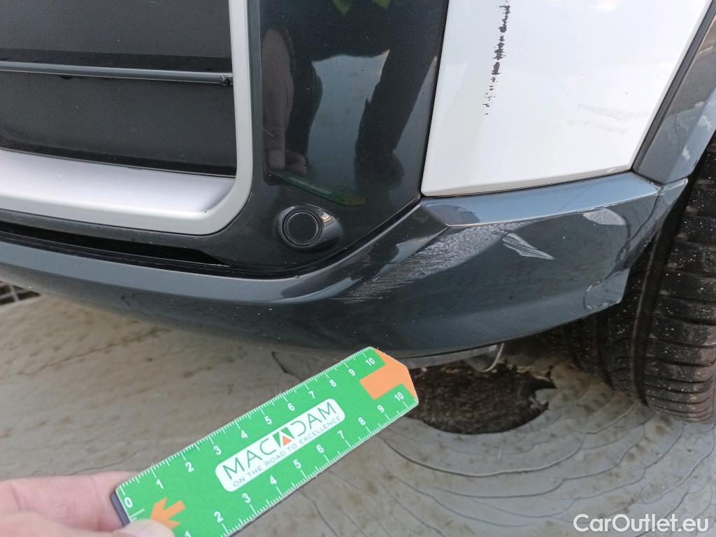  Audi  Q2 AUDI  / 2016 / 5P / todoterreno Design 30 TFSI 85kW (116CV) #13