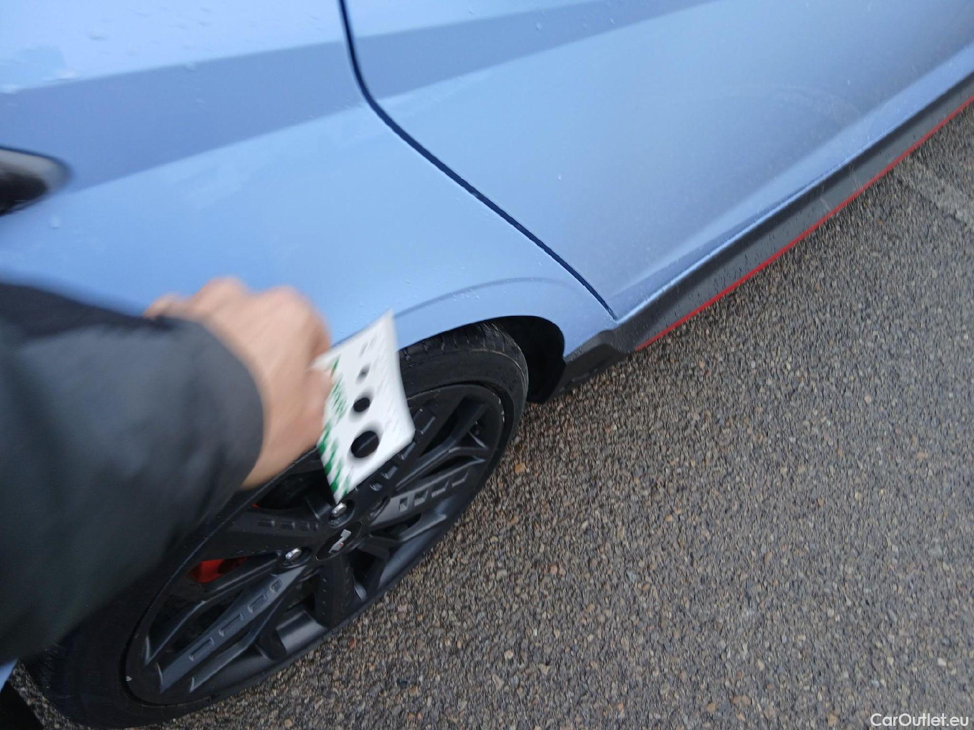  Hyundai  i20 HYUNDAI  / 2020 / 5P / berlina con portón 1.6T N #19