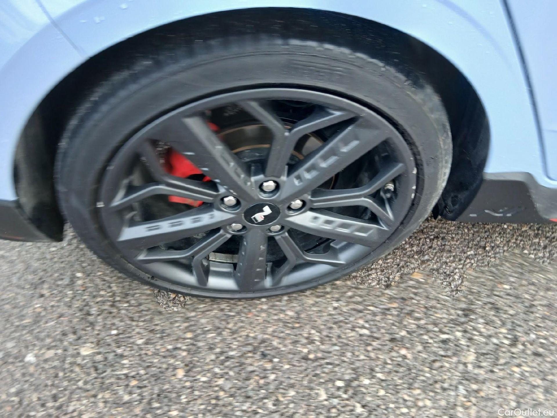  Hyundai  i20 HYUNDAI  / 2020 / 5P / berlina con portón 1.6T N #22