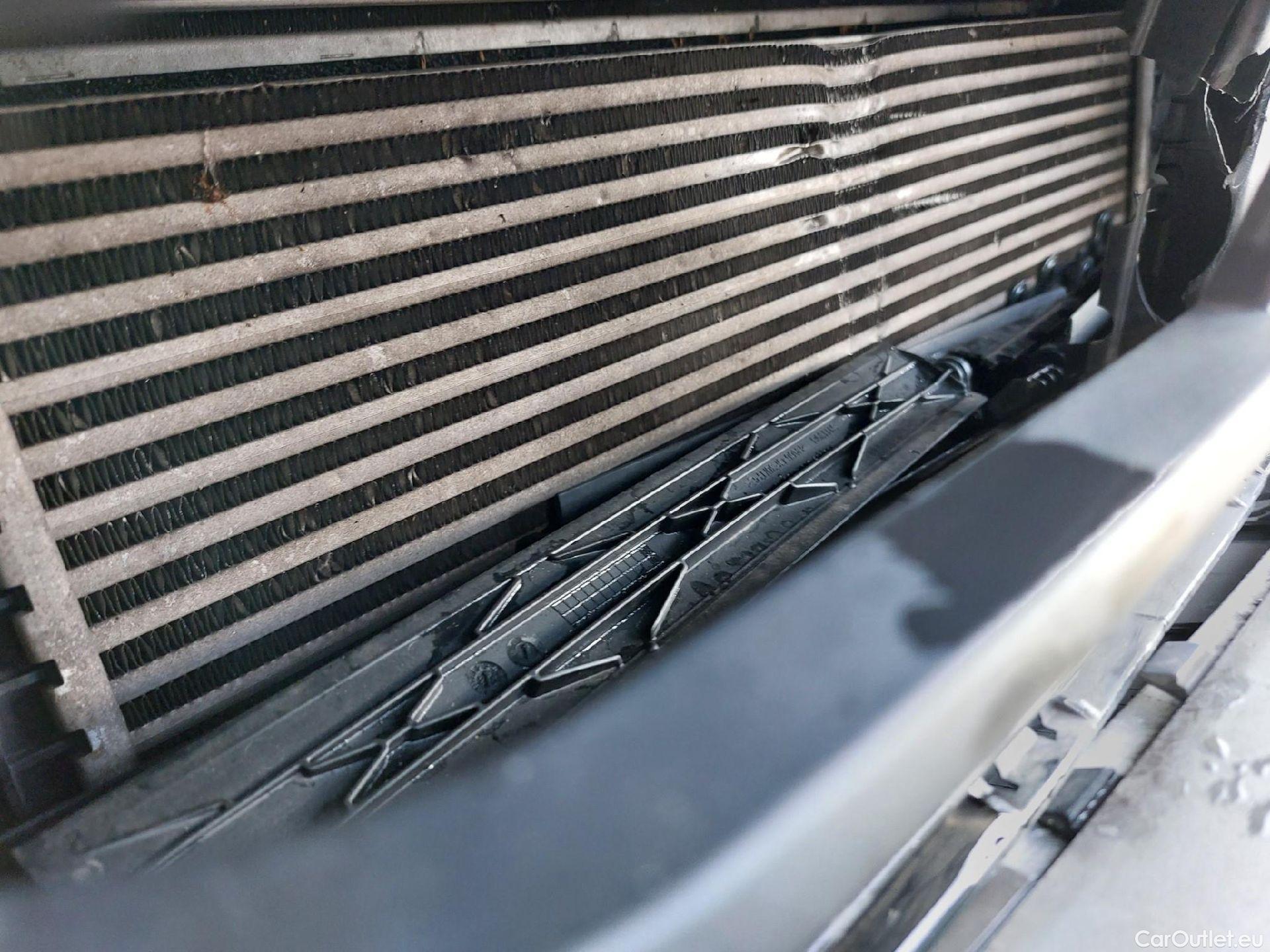  Bmw  X1 BMW  / 2019 / 5P / todoterreno sDrive16d Business #8