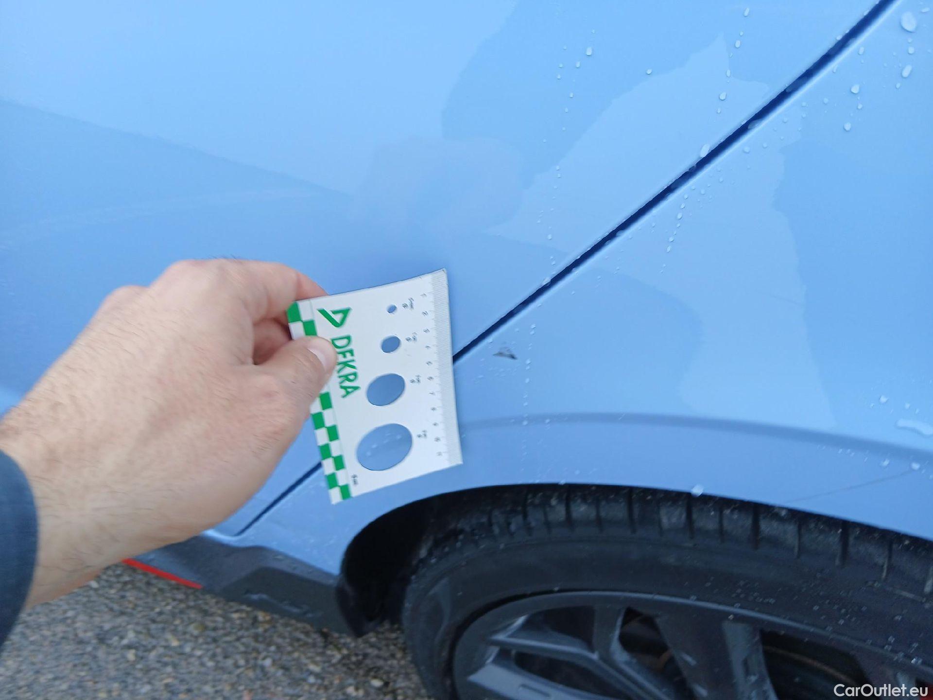  Hyundai  i20 HYUNDAI  / 2020 / 5P / berlina con portón 1.6T N #11