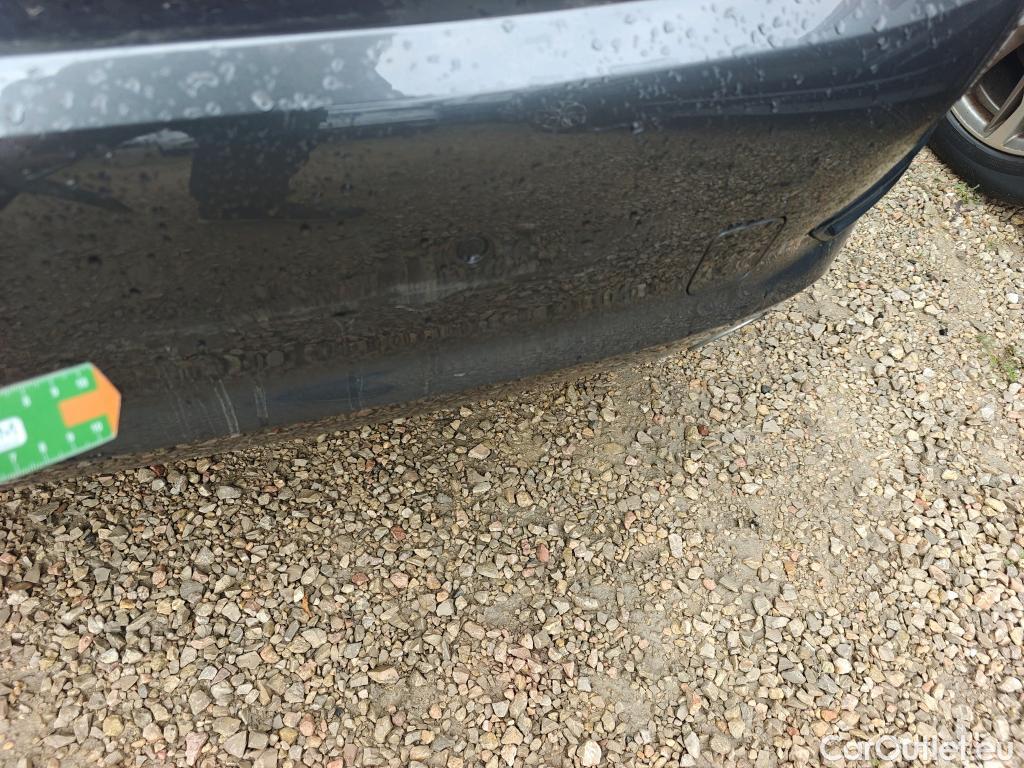  Bmw  Serie 3 BMW  / 2018 / 4P / sedán 318d Auto. #14