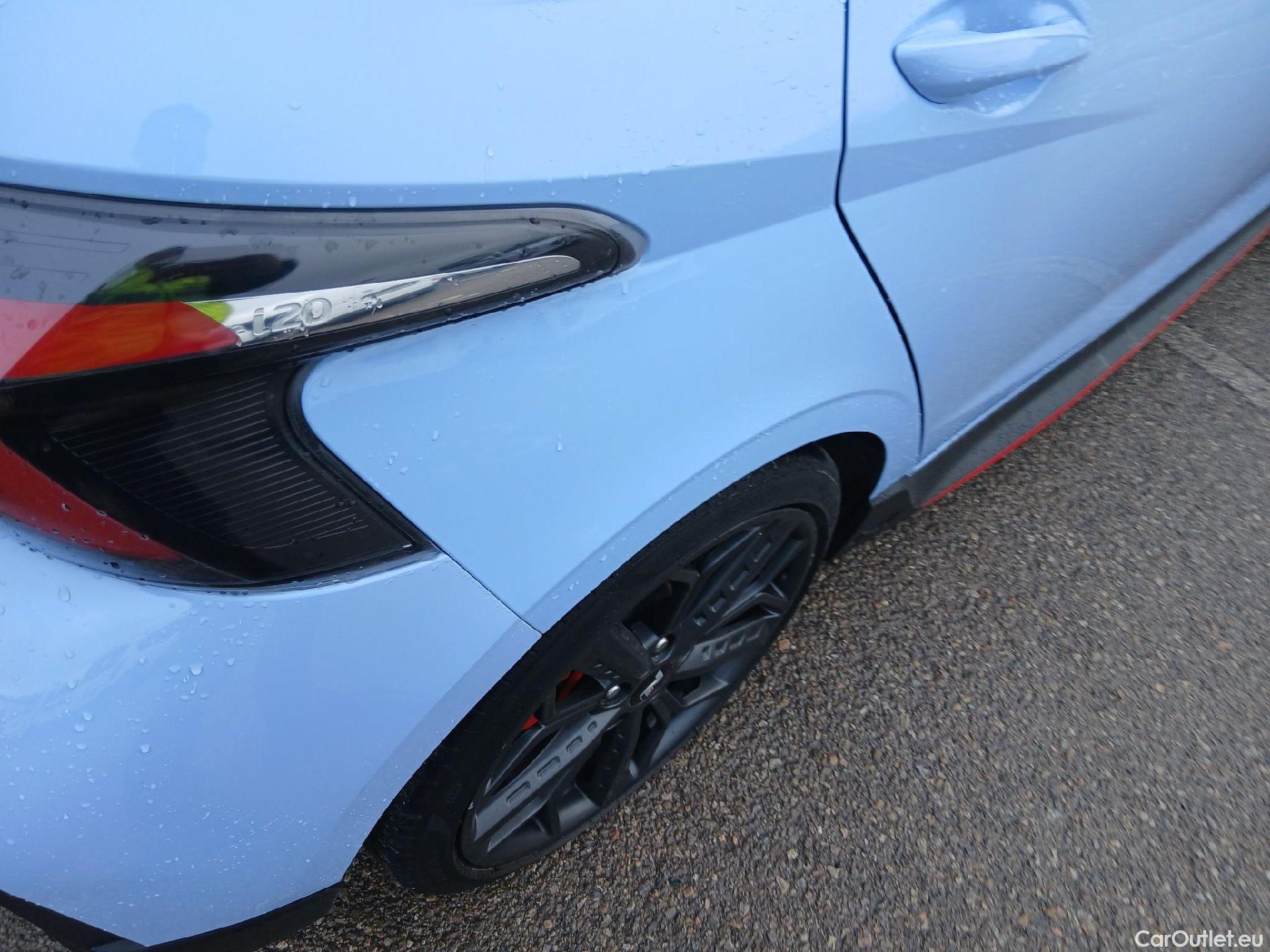  Hyundai  i20 HYUNDAI  / 2020 / 5P / berlina con portón 1.6T N #20