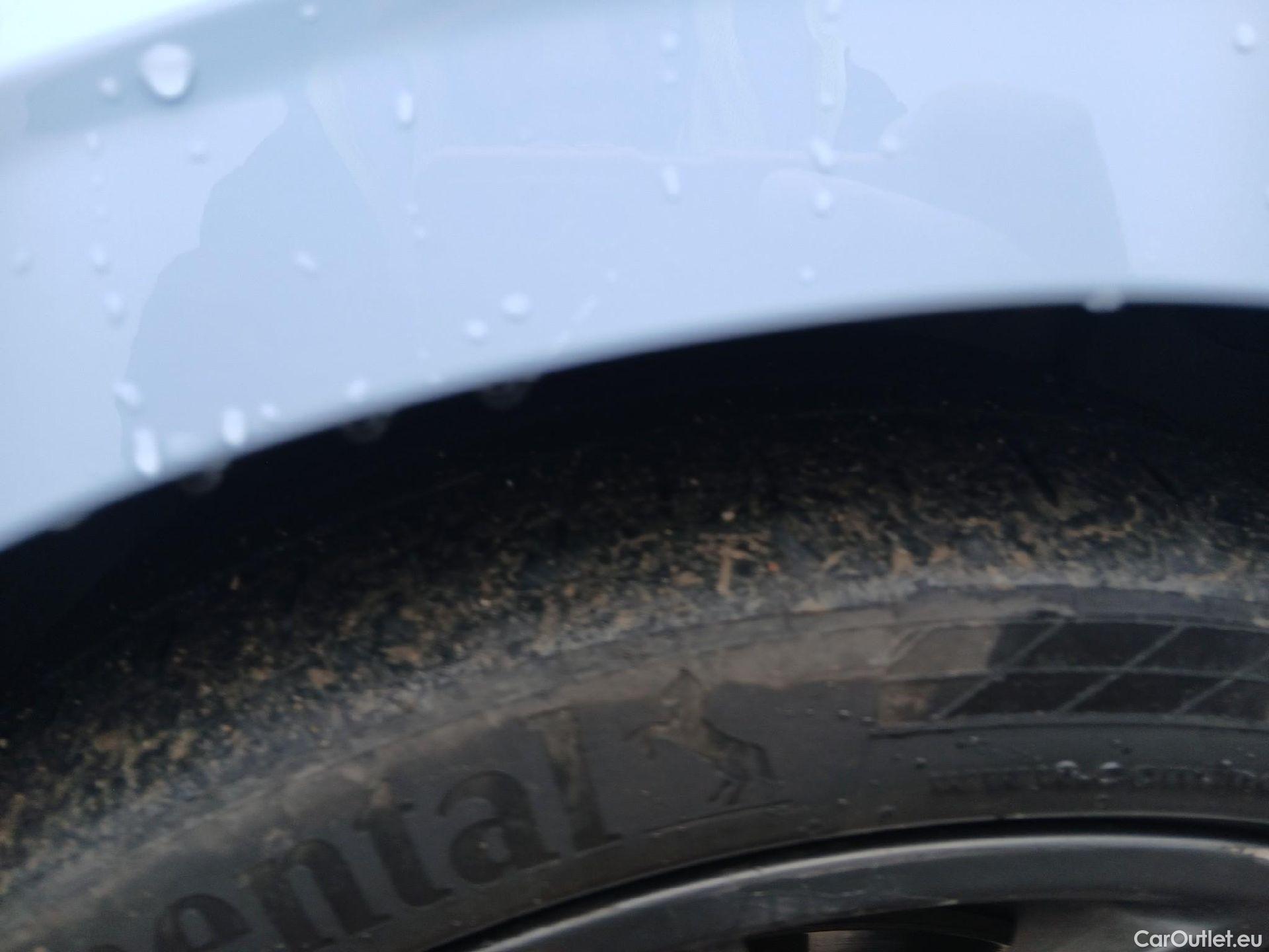  Hyundai  i20 HYUNDAI  / 2020 / 5P / berlina con portón 1.6T N #6