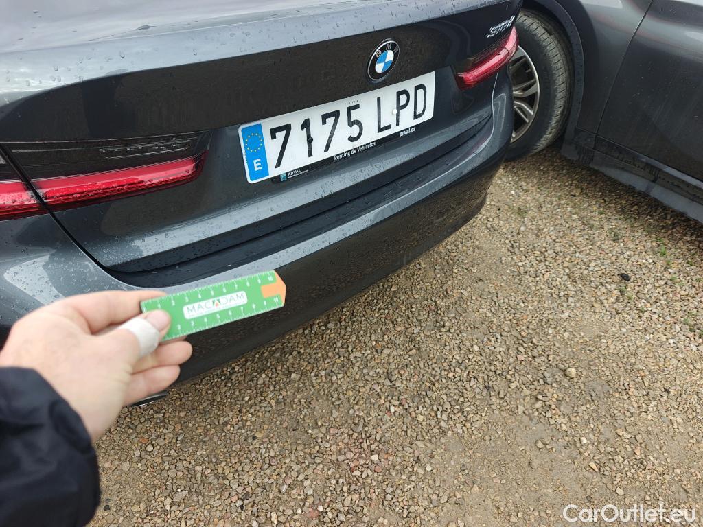  Bmw  Serie 3 BMW  / 2018 / 4P / sedán 318d Auto. #11