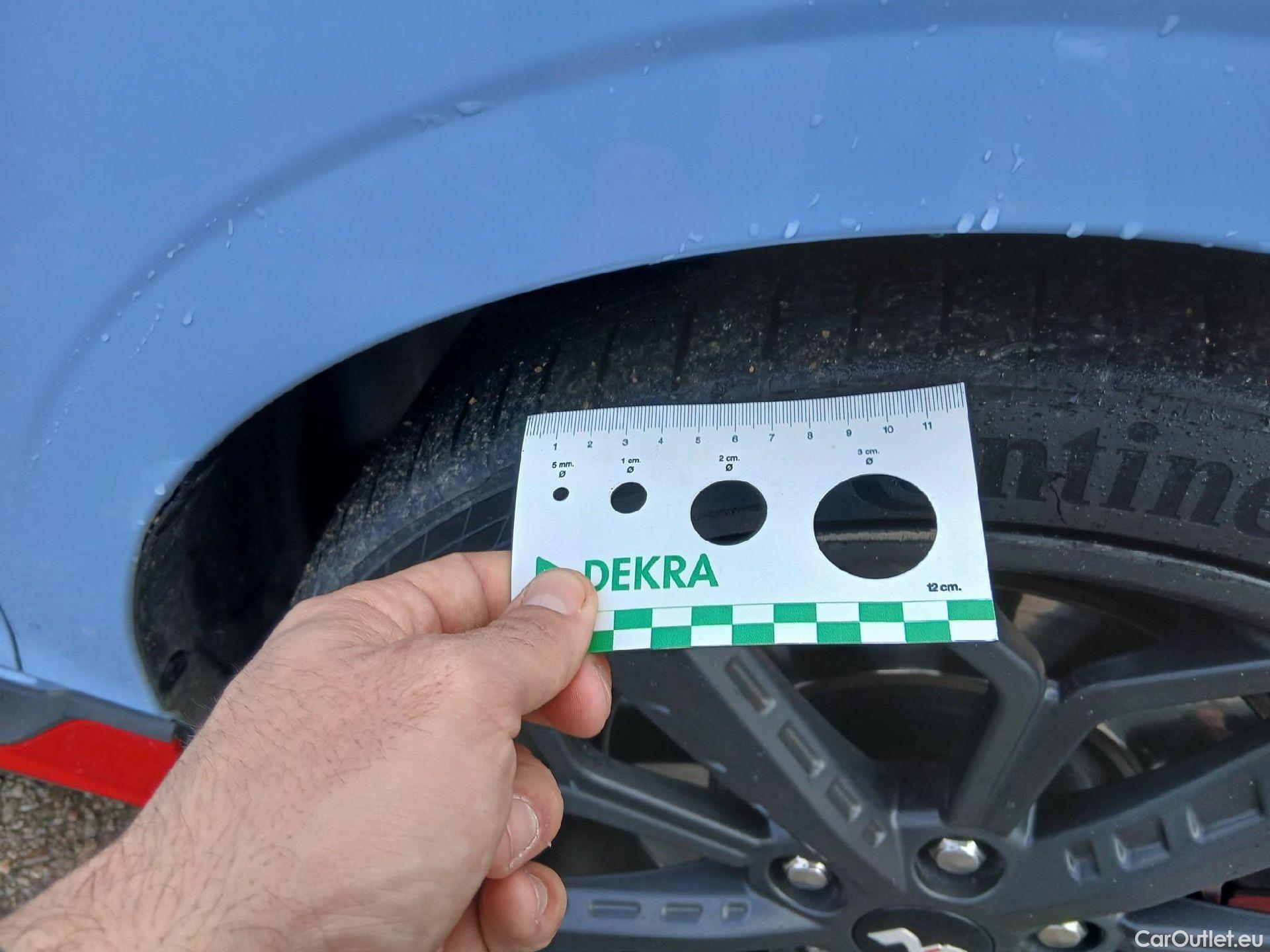  Hyundai  i20 HYUNDAI  / 2020 / 5P / berlina con portón 1.6T N #8