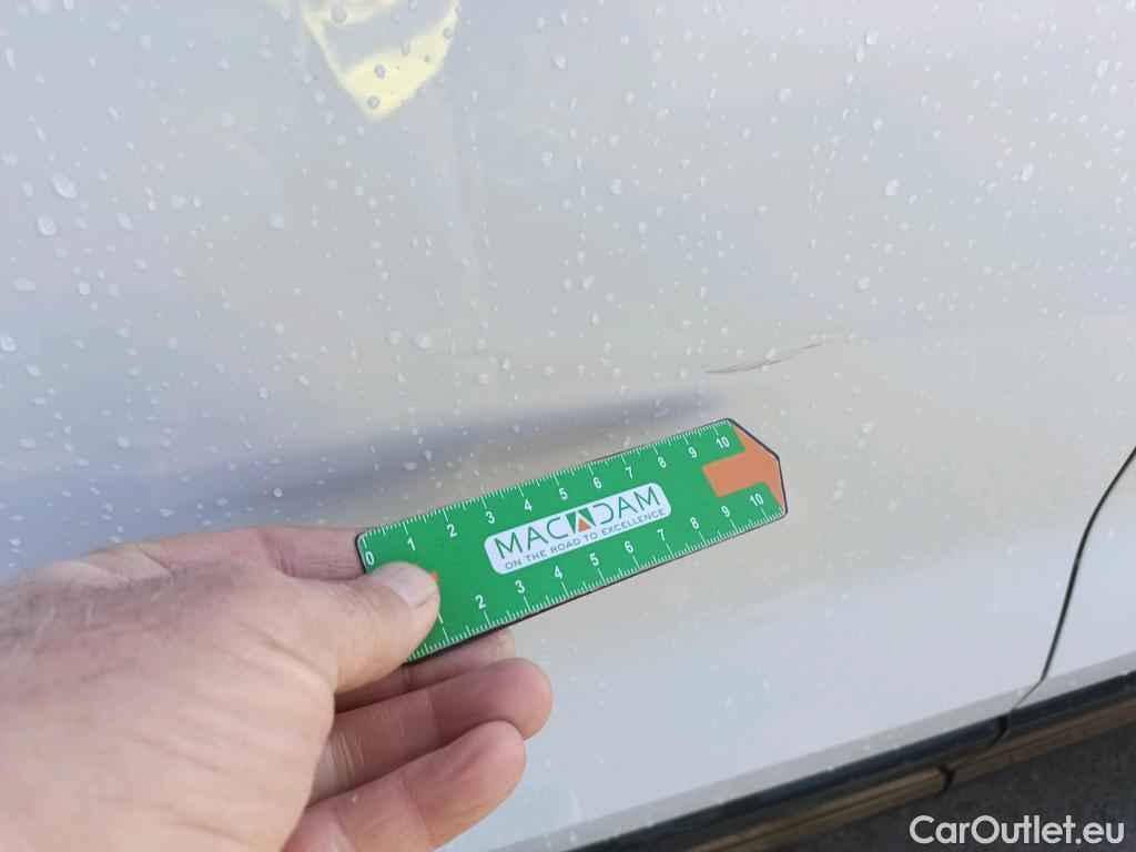  Audi  Q2 AUDI  / 2016 / 5P / todoterreno Design 30 TFSI 85kW (116CV) #4