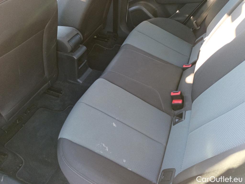  Audi  Q2 AUDI  / 2016 / 5P / todoterreno Design 30 TFSI 85kW (116CV) #8