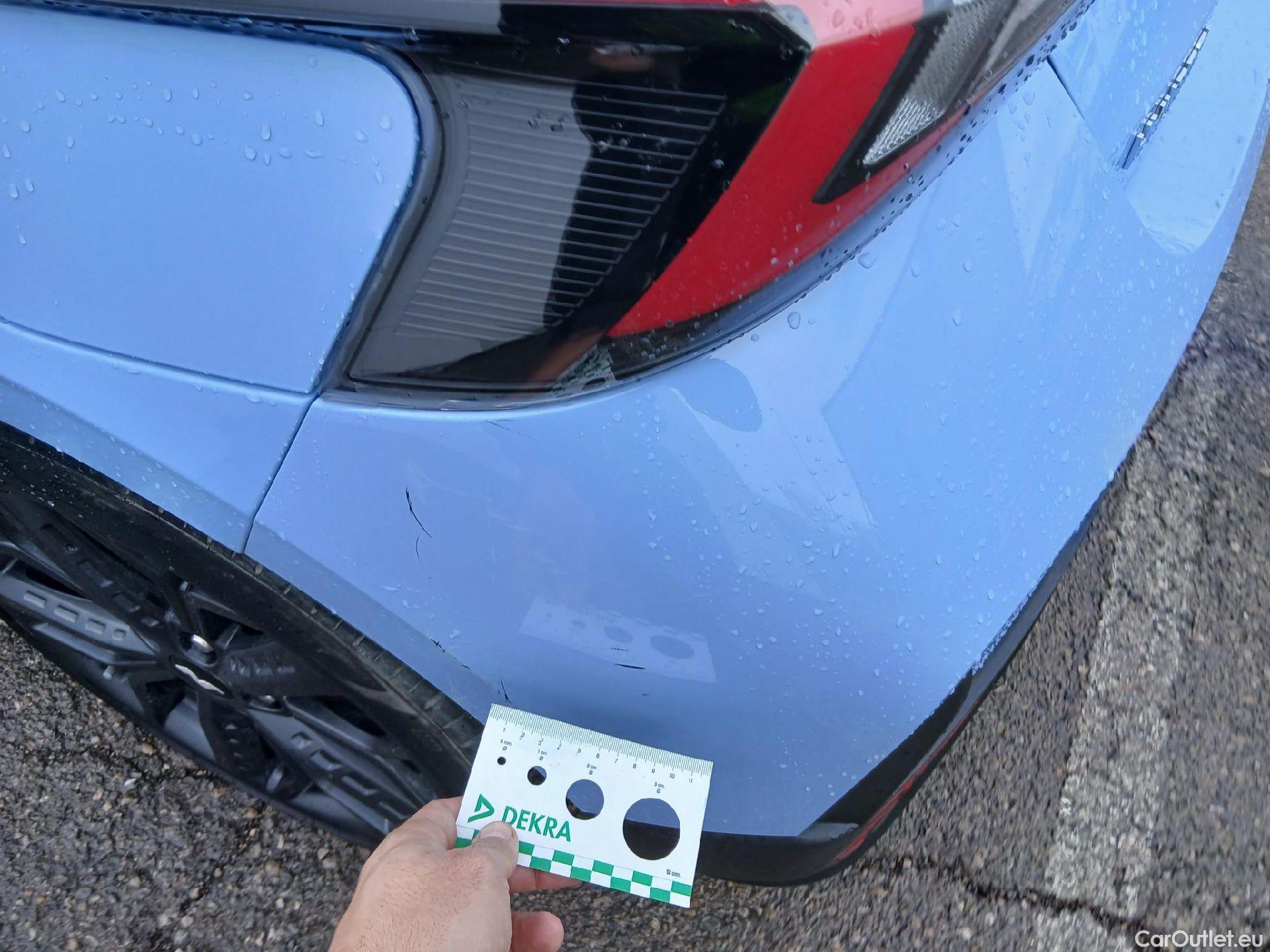  Hyundai  i20 HYUNDAI  / 2020 / 5P / berlina con portón 1.6T N #18