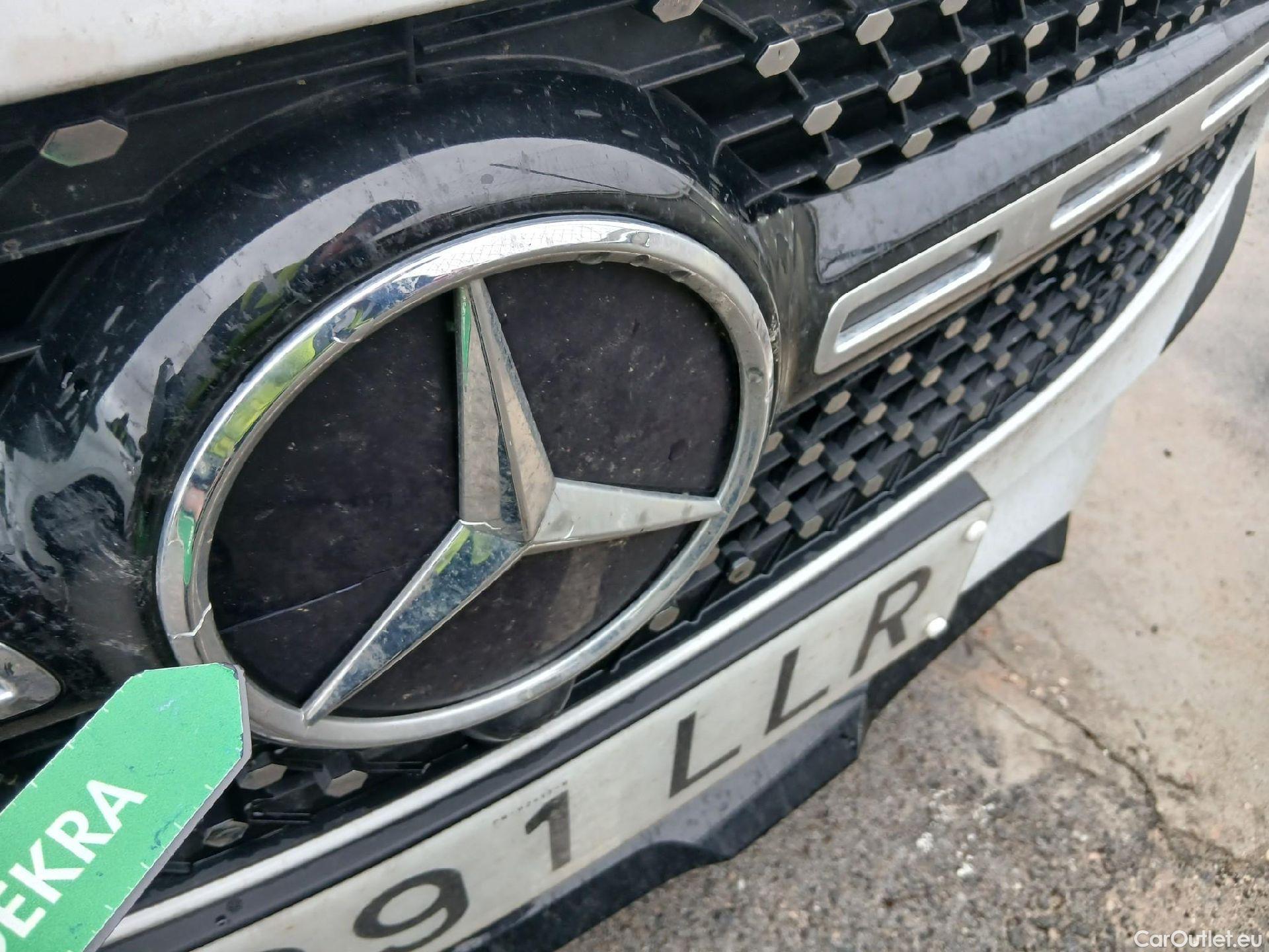  Mercedes  GLB MERCEDES-BENZ  / 2019 / 5P / todoterreno 2.0  200 D DCT 110KW (150CV) (AC) #6