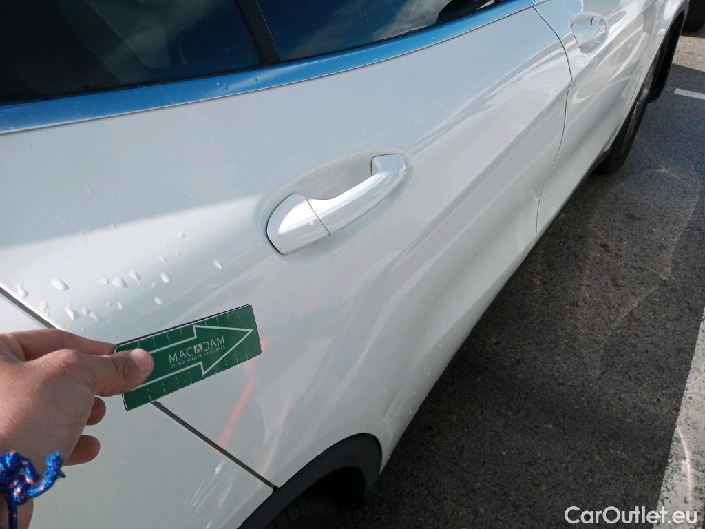  Mercedes  GLA MERCEDES-BENZ Clase  / 2017 / 5P / todoterreno  200 d #6