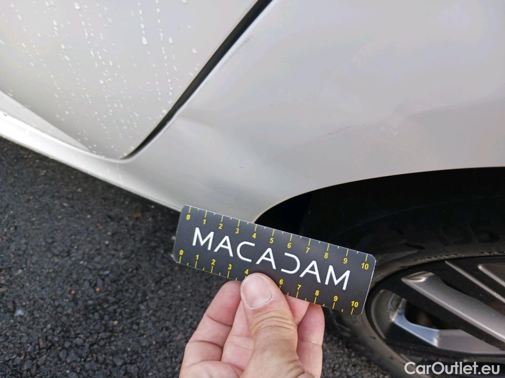  Peugeot  208 PEUGEOT  / 2019 / 5P / berlina con portón BlueHDi 73kW (100CV) Active Pack (AC2) #10