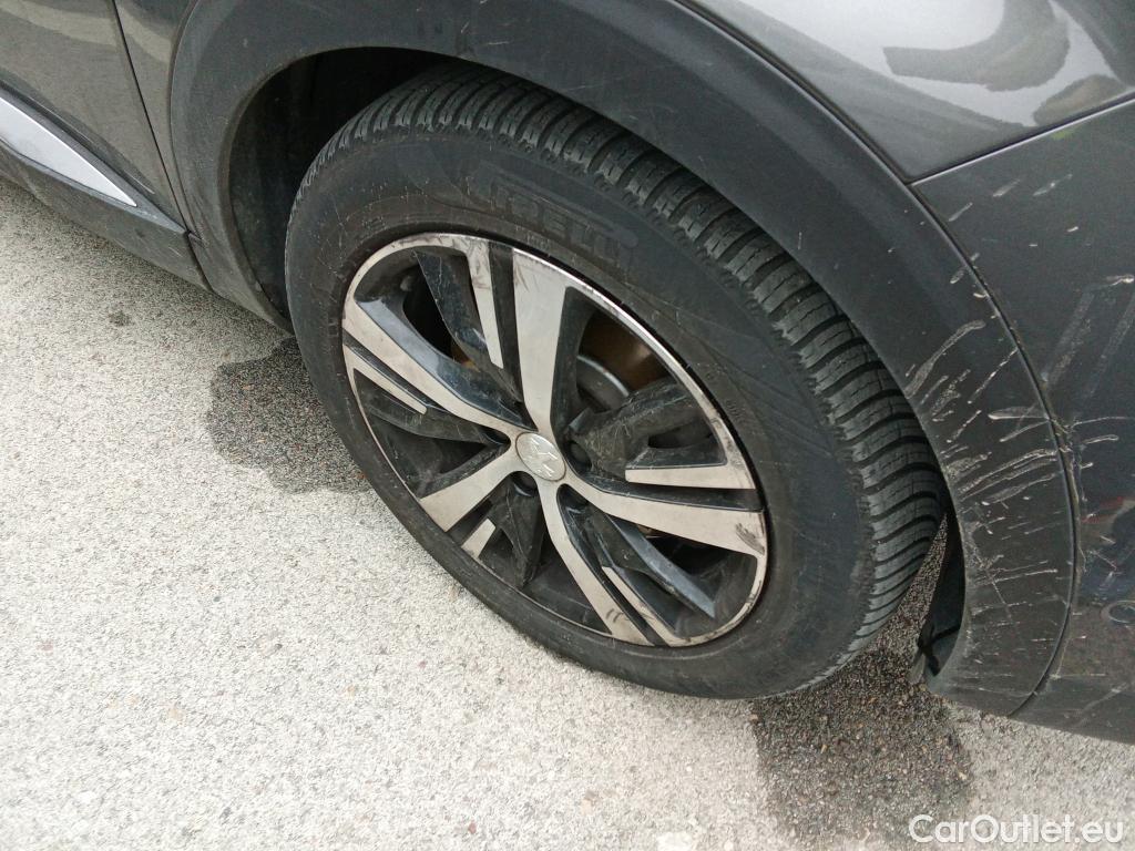  Peugeot  3008 PEUGEOT  Hybrid / 2020 / 5P / todoterreno 225 e-EAT8 GT #5