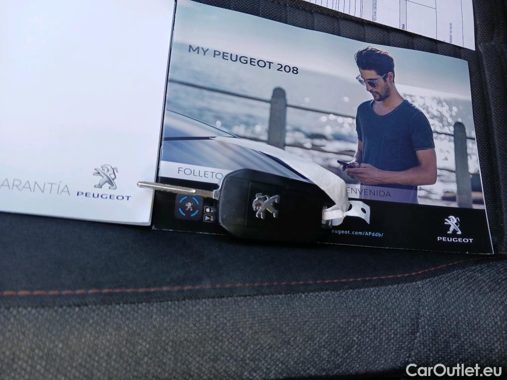  Peugeot  208 PEUGEOT  / 2019 / 5P / berlina con portón BlueHDi 73kW (100CV) Active Pack (AC2) #1