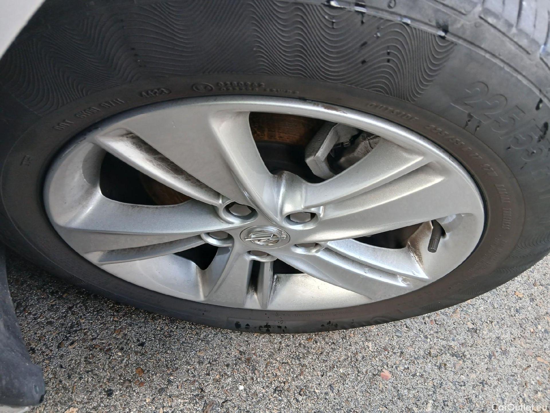  Land Rover  Discovery OPEL Insignia / 2020 / 5P / berlina con portón GS Business 1.5D DVH 130kW AT8 #3